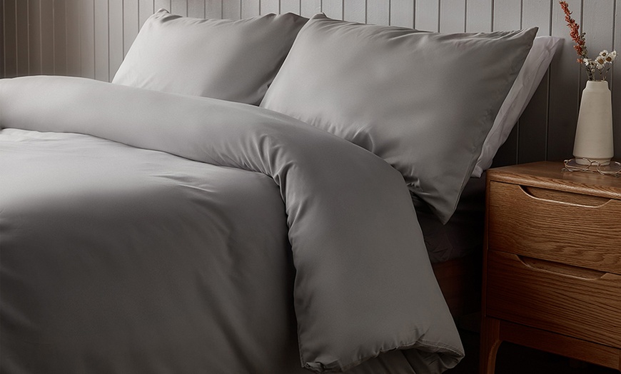 Image 10: Silentnight Supersoft Duvet Set