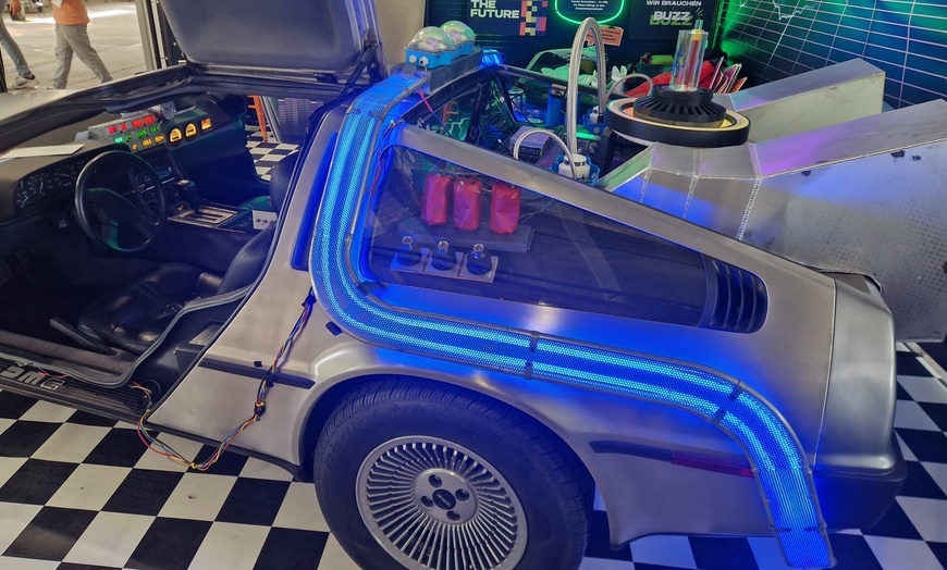 Image 10: 60 Min. Escape Game „Back To The Beginning” für 4 bis 8 Personen