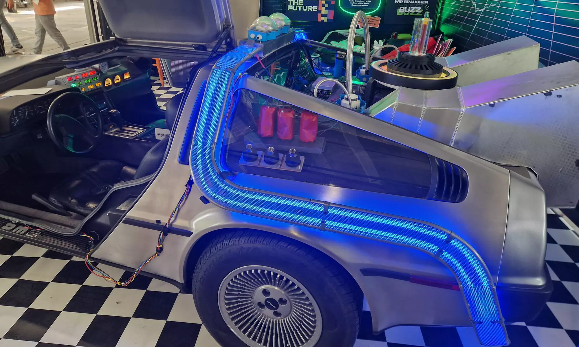 60 Min. Escape Game „Back To The Beginning” für 4 bis 8 Personen