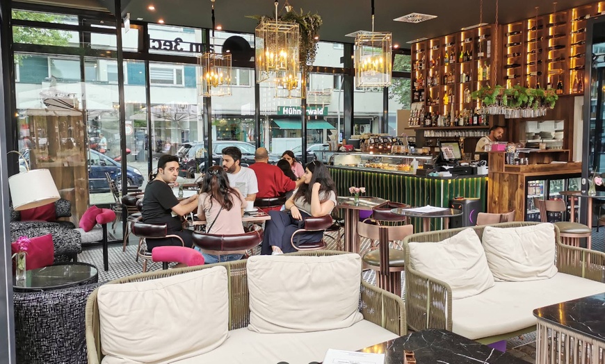 Image 2: Klassisch oder Deluxe Frühstück inkl. Heißgetränk für 1-4 Personen