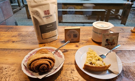 Für 4 Personen: Frischer Kuchen & Heißgetränk nach Wahl - Avi - Kaffee & Proviant