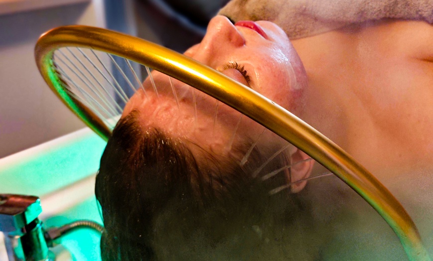 Image 1: Erlebe den japanischen Wellness-Trend: 60 Min. Head Spa für 1 Person