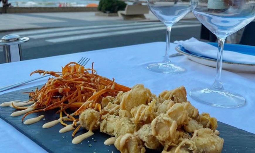 Image 13: Degusta el alma de Valencia: menú frente al mar para 2 o 4 personas