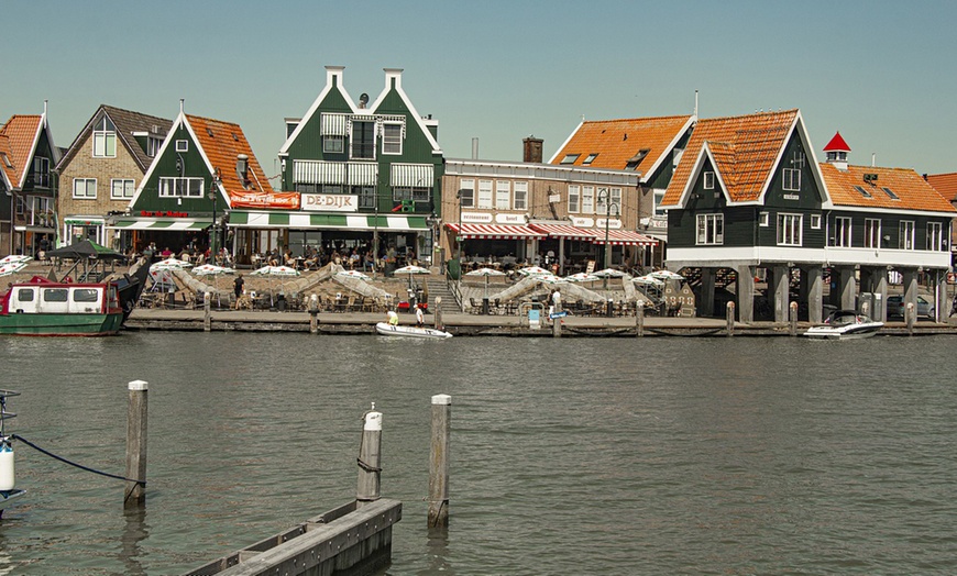 Image 15: Volendam: Moderne tweepersoonskamer met ontbijt