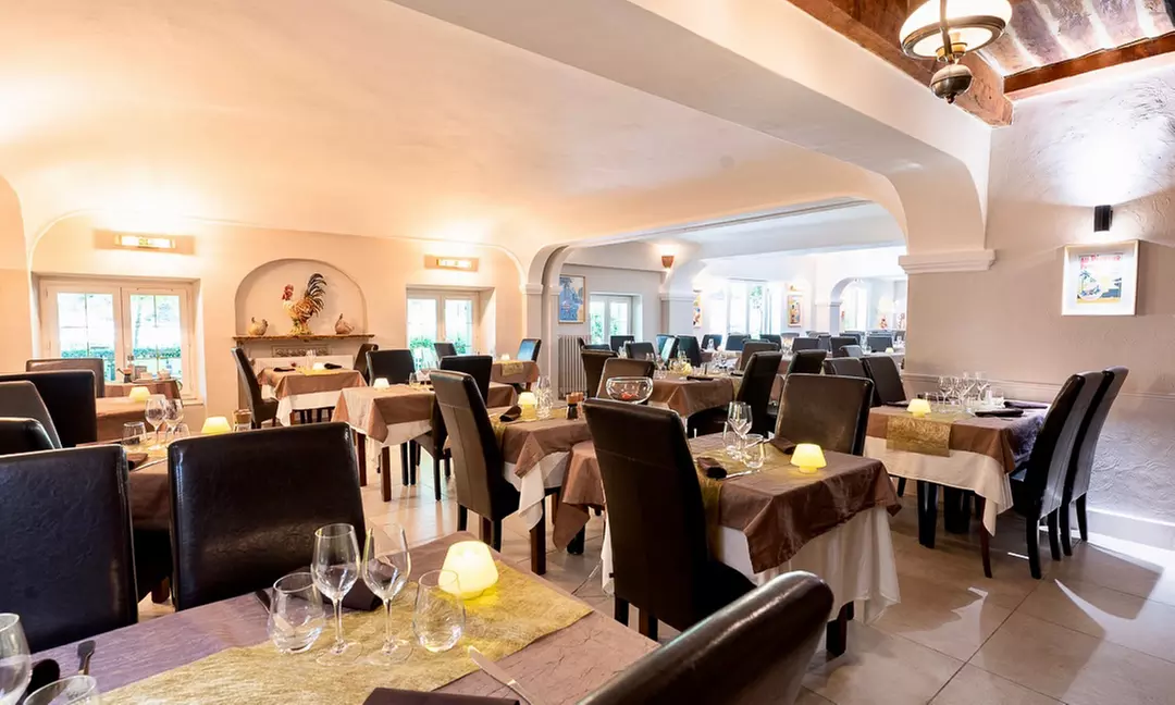 Menu authentique en 4 services au restaurant Le Moulin de la Sambuc