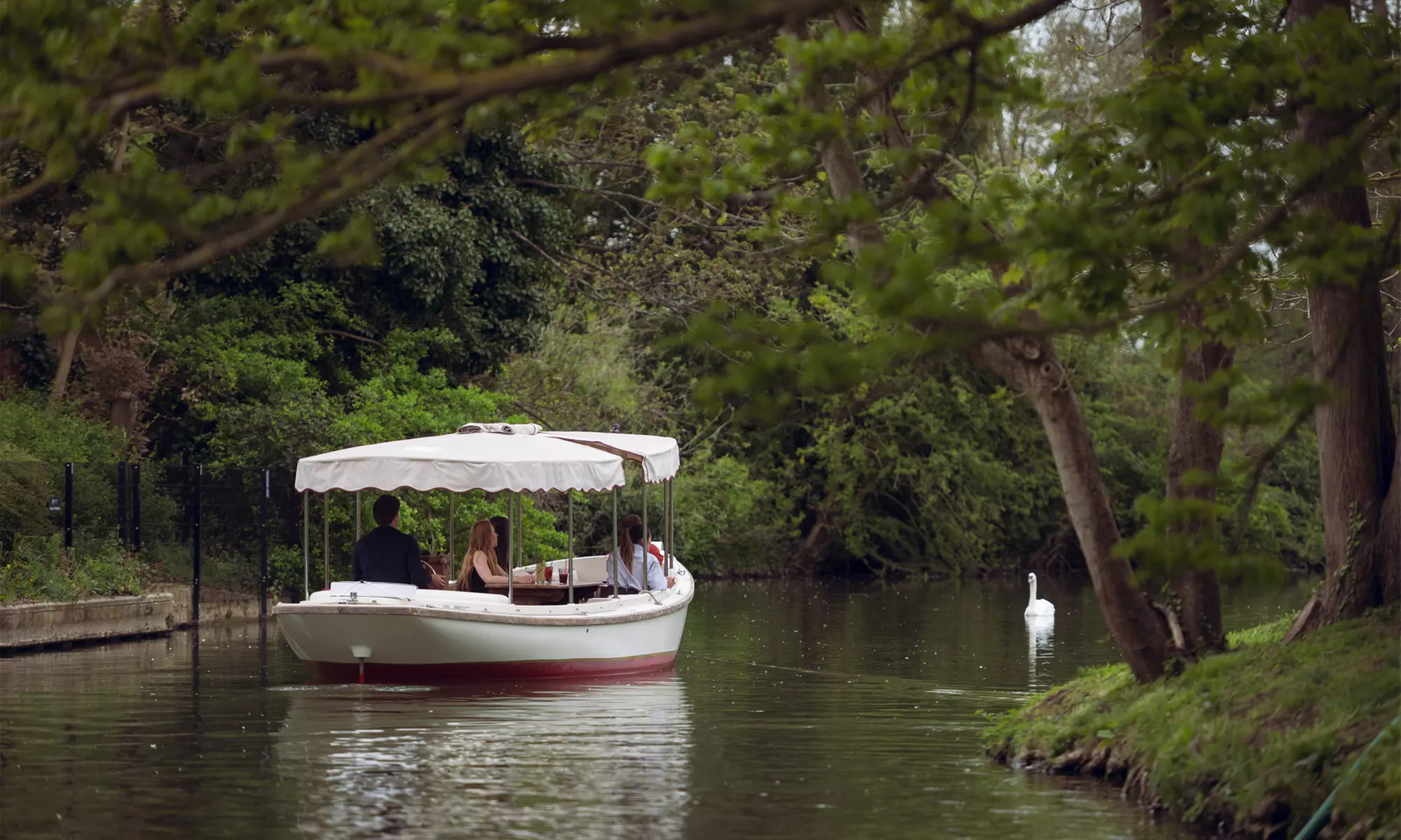Afternoon Tea Sightseeing River Cruise in Oxford for Kids or Adults