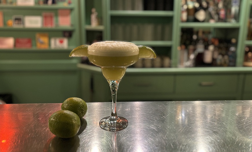 Image 2: Franky's Cocktails: Exklusiver Cocktailkurs in Köln für 4 - 6 Personen