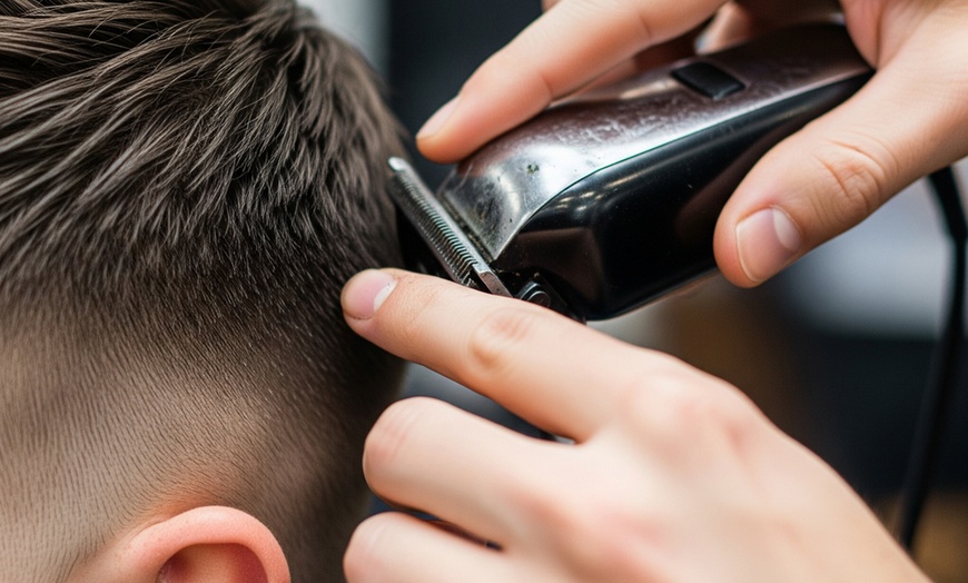 Image 3: Men's Style Cut