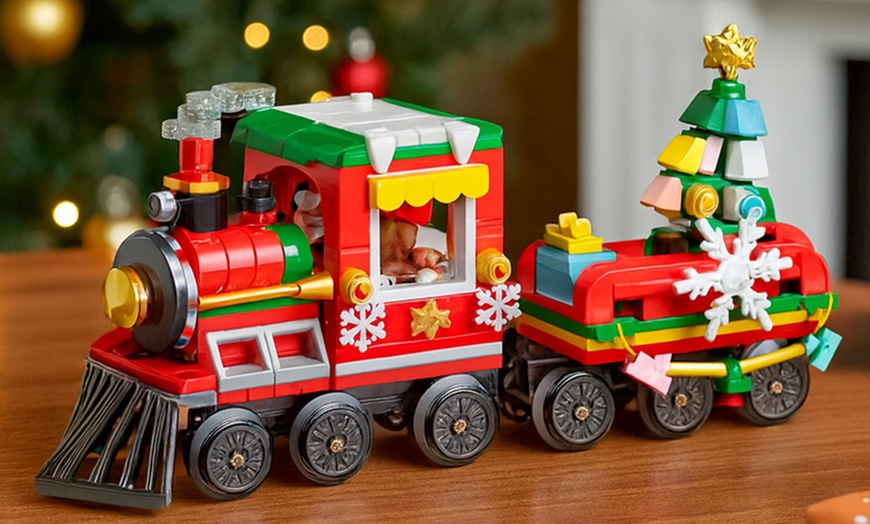 Image 4: Christmas Building Block Gift Set - Set of 3 Models, Compatible with Major Brands (Ages 6+)