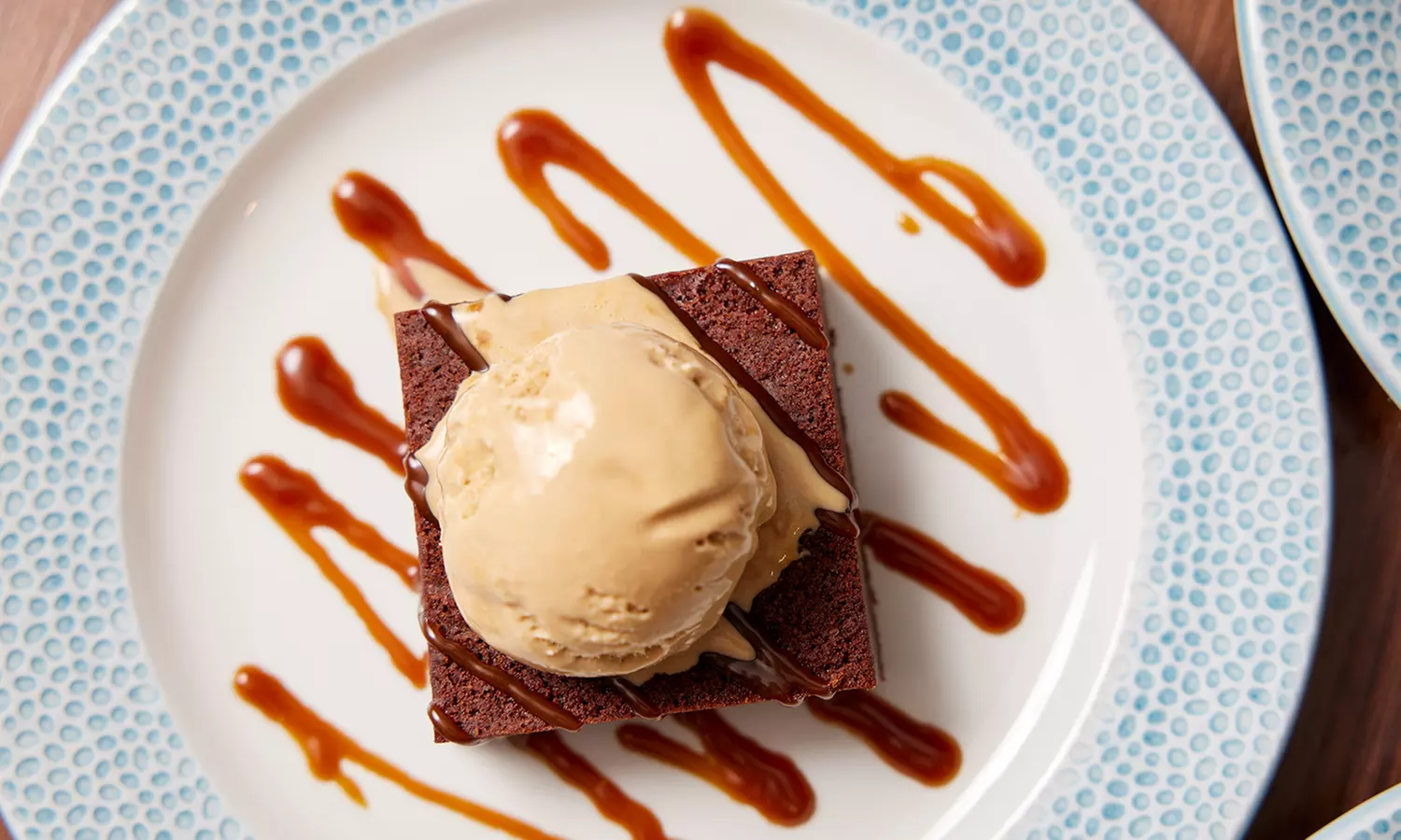 2 Course Bottomless Brunch with Free-Flowing Prosecco, and House Wine