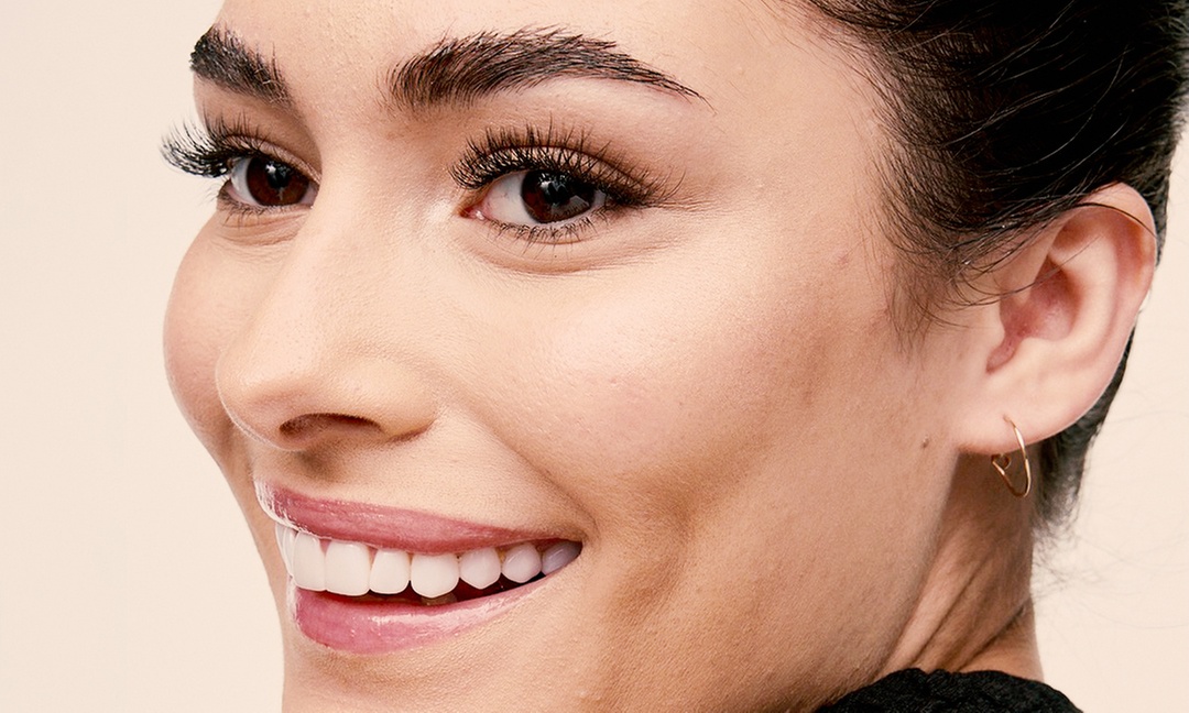 Enjoy Full Set of Classic, 3D/6D or Mega Volume Eyelash Extensions