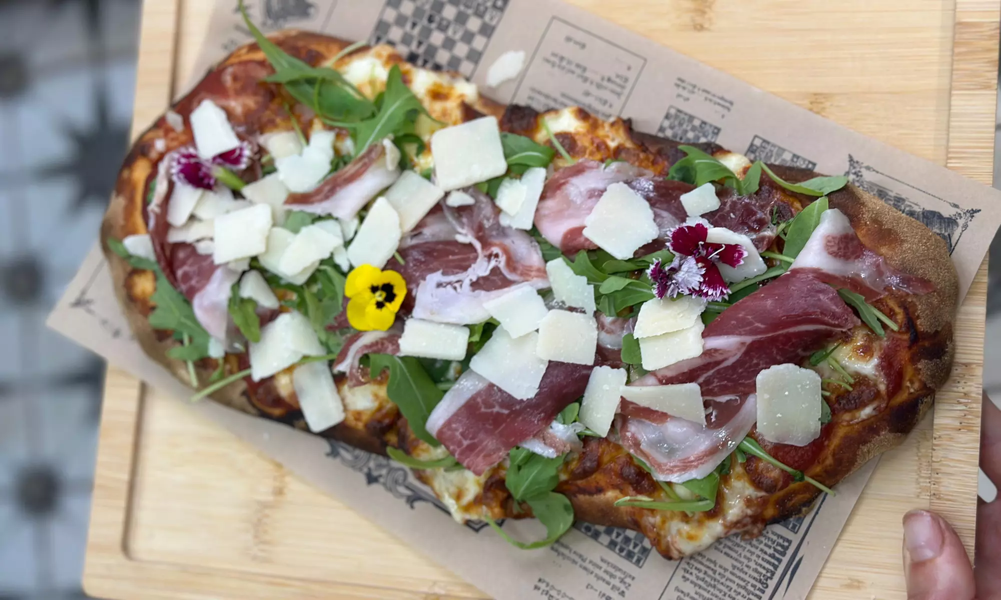 Menú internacional para 2 personas con entrante, postre y bebida