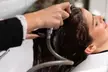 Sesión de peluquería con lavado, corte, secado y opción a tinte, baño de color o mechas, ahorra hasta un 64% - Second Medium
