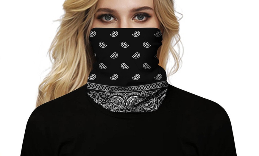 Image 25: Multifunctional Neck Gaiter