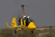 ¡Siente la libertad total con un bautismo de vuelo en autogiro para 1 o 2 personas con duración a elegir! - Image 3