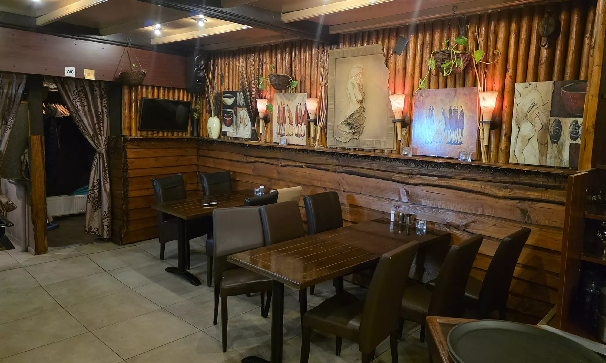 Proef rijke Syrische smaken met lamsvlees, kip en geurige bijgerechten