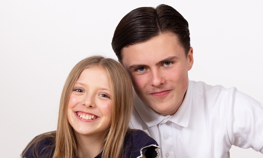 Image 20: Sibling Photoshoot With 8'' x 6'' Print at Barrett & Coe