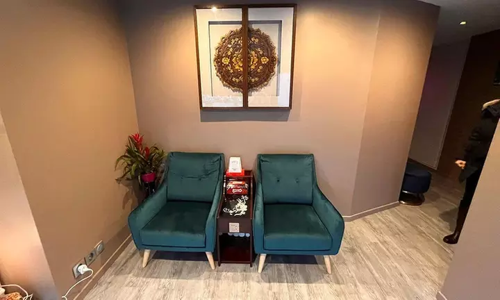 Une bulle de détente avec un modelage thaï aux huiles chaudes