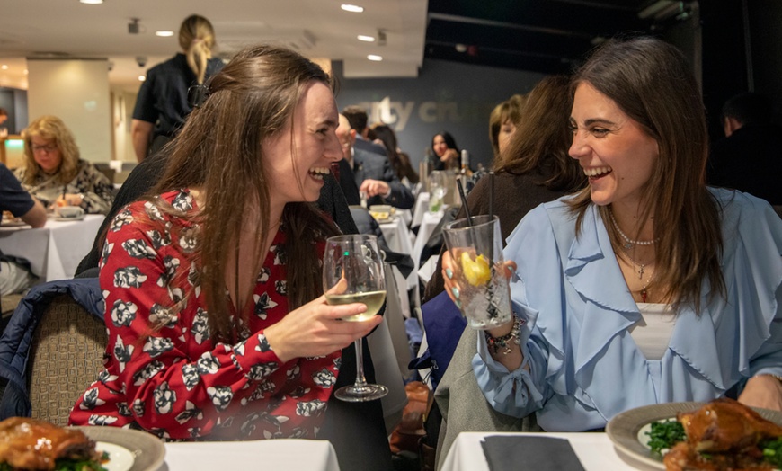 Image 8: London Lunch or Evening Cruise with Iconic Views & Live Entertainment