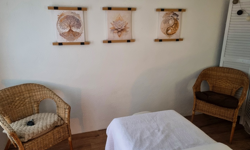 Image 2: Soin bien-être avec réflexologie plantaire chez La Vie en Pied-s