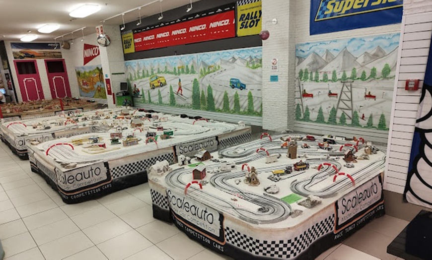 Image 9: Carrera de slot de hasta 60 minutos: elige Quick Race o GP Experience