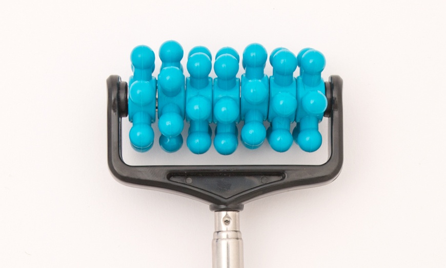 Image 4: Extendable Back Massager