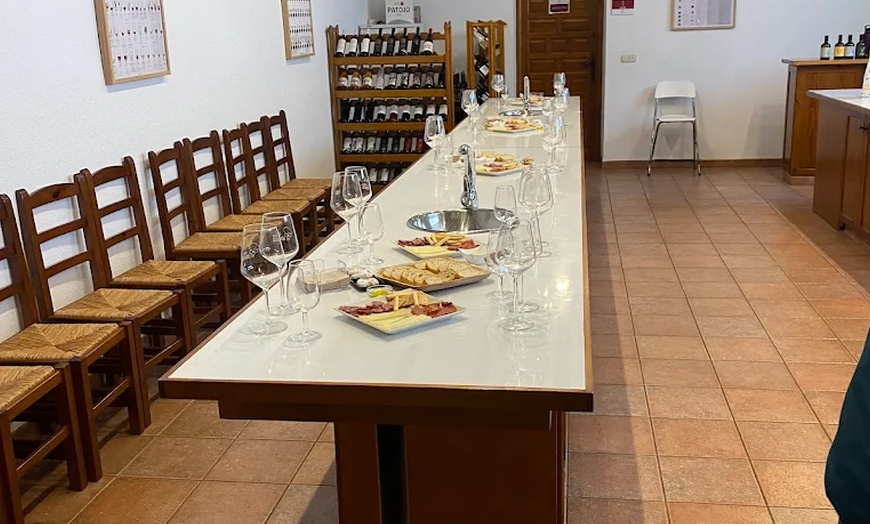 Image 12: Visita a Bodegas Las Virtudes con cata para 2 o 4 personas