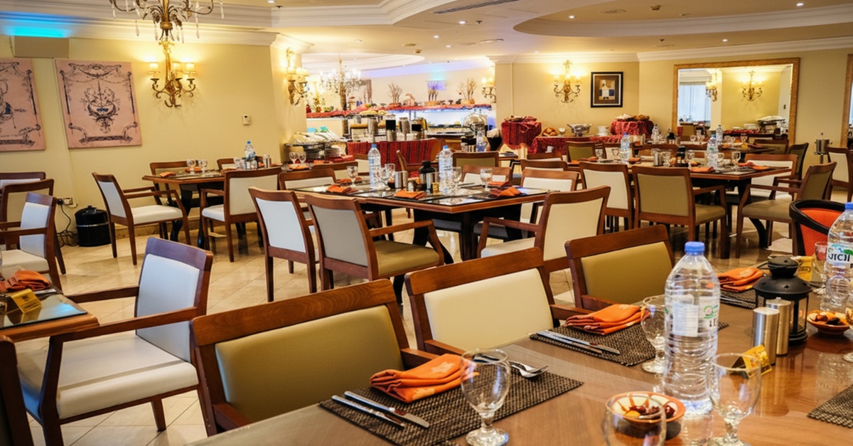 Savor 4* Buffet Lunch Or Dinner For A Kid, Or One, Two, Or Four Adults Savor 4* Buffet Lunch Or Dinner For A Kid, Or One, Two, Or Four Adults