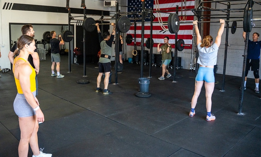 Image 7: Build Strength with Intro Classes Pack For All Levels  