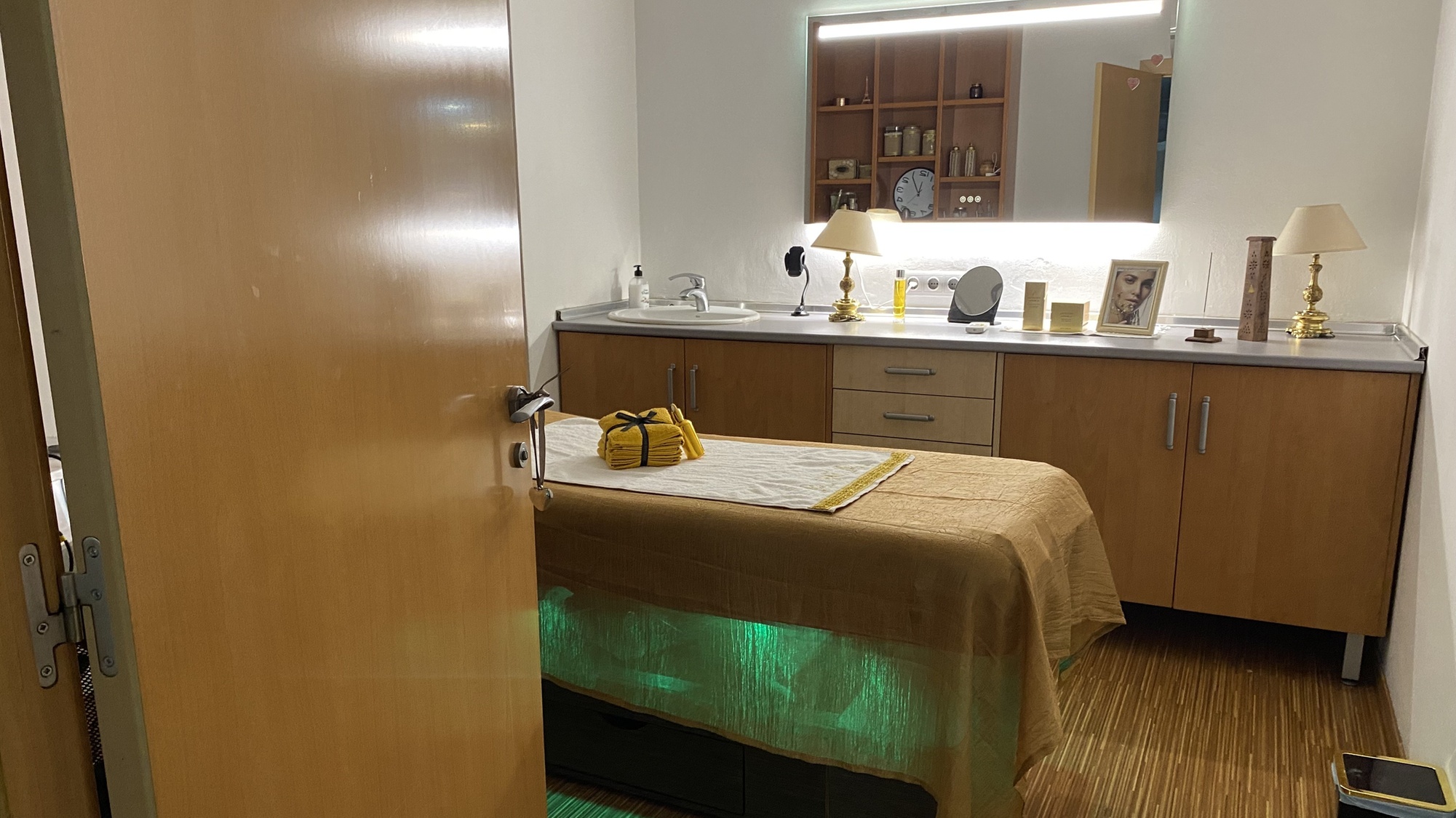 Reafirma tu rostro: sesión de HIFU facial en zona a elegir para 1