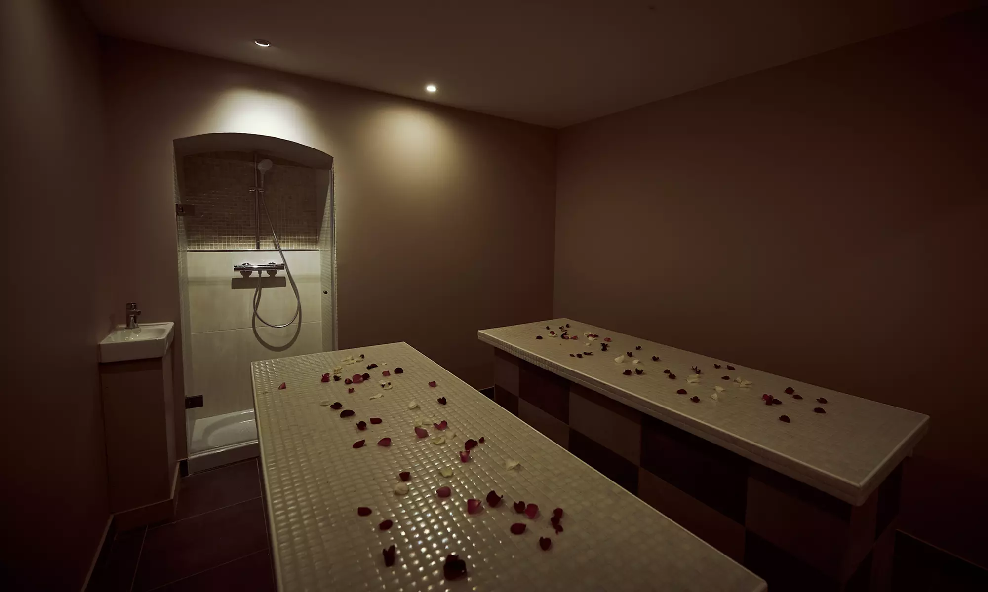 Modelage aux huiles, hammam et gommage