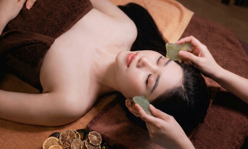 Image 4: Essential (60-Min), Signature (75-Min), or Royal (90-Min) Head Spa