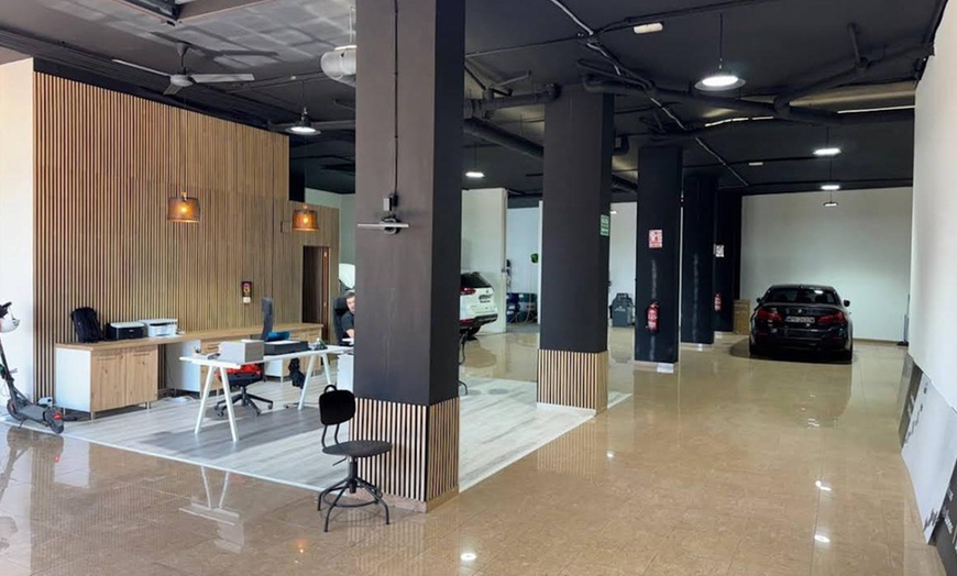 Image 2: Hasta 50% de dto. en Automóviles - Cambio de aceite en Bali Garaje