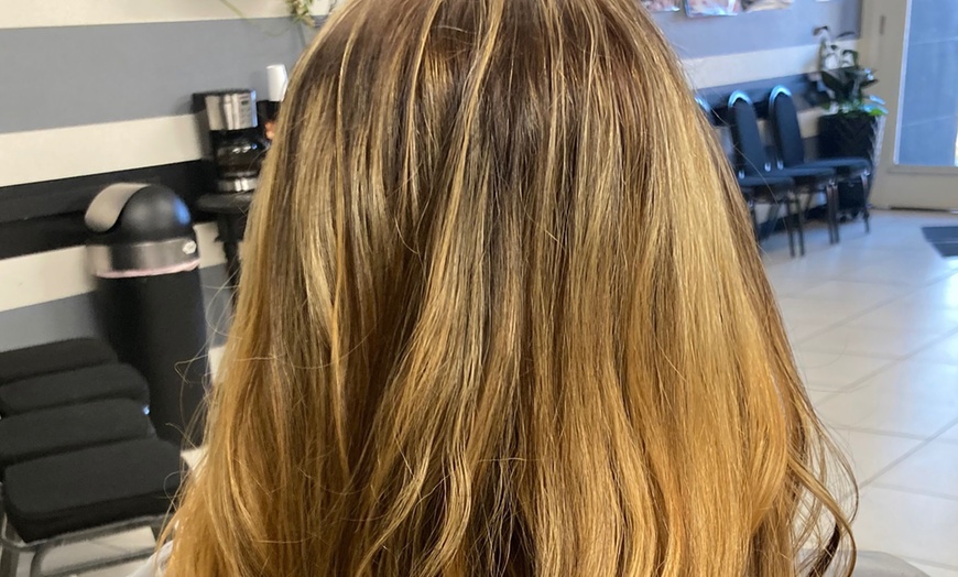 Image 10: Transform Your Hair with Single Color with Haircut and Style