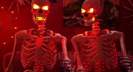 Haunted Selfie Tour + Halloween Waffle (General Admission) - My Pink Vibe