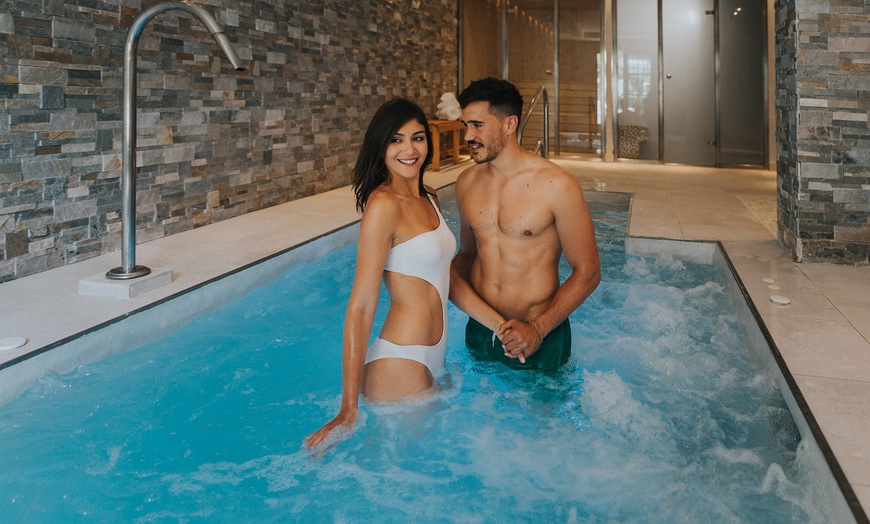 Image 7: Circuito de spa privado con copa de cava y opciones adicionales para 2