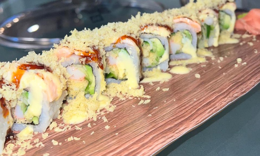 Image 5: 32, 24 or 40 Pieces Sushi (Tempura, California, Dynamite and More) 