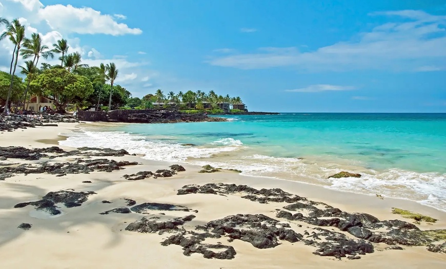 Image 2: ✈ 4-Day Hawaii: Big Island Escape with Air from Great Value Vacations 