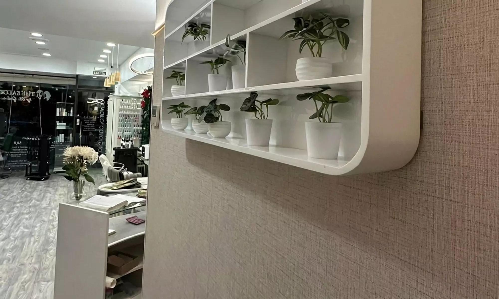 Peluquería con lavado, corte y secado y tinte, mechas o balayage