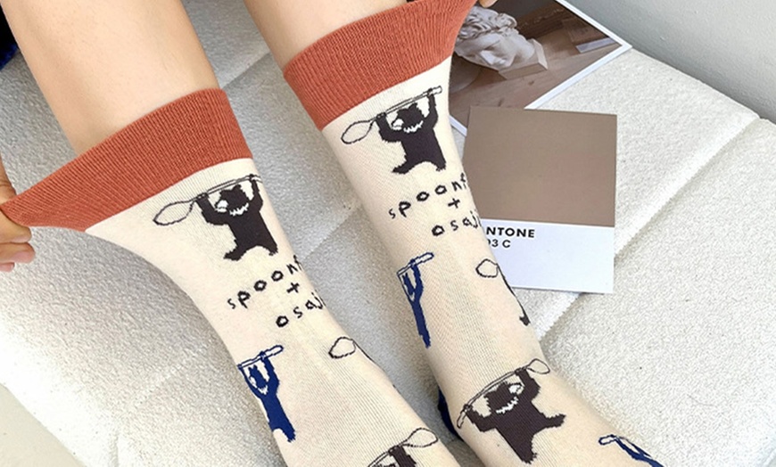 Image 7: Four Pairs Monet-Inspired Women Novelty Crew Socks