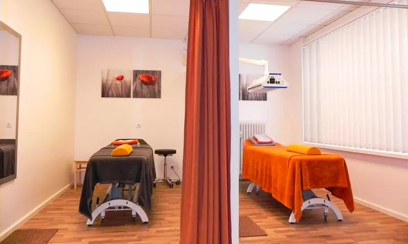 30-60 Min. Kräuterstempel-Massage für 1 Person