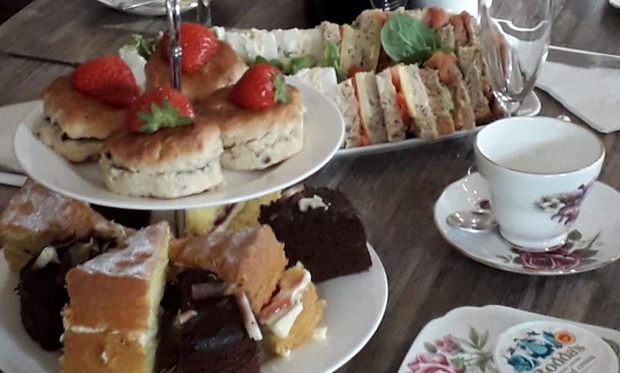 Image 7: Afternoon Tea for Two