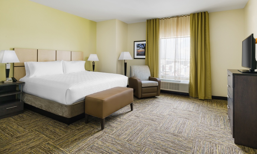 Image 2: Extended Stay Hotel in Lake Buena Vista Near Theme Parks 