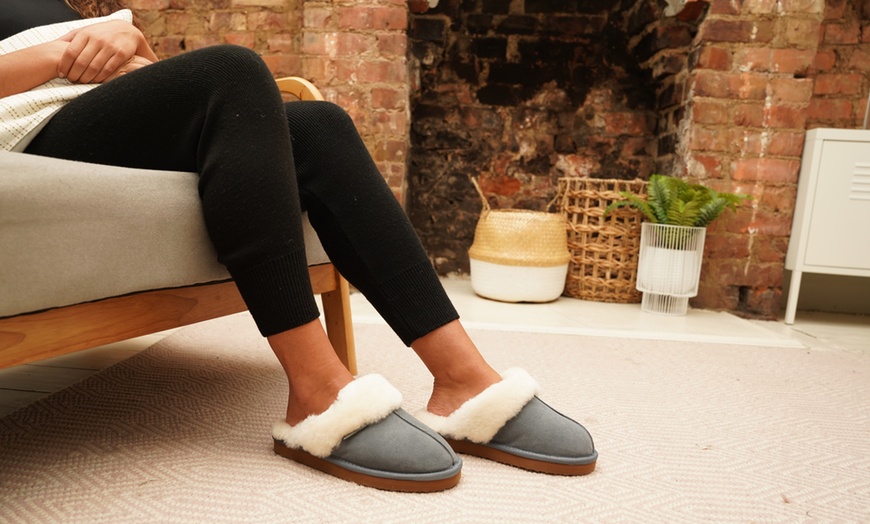 Image 23: Redfoot Ladies Sheepskin Slippers
