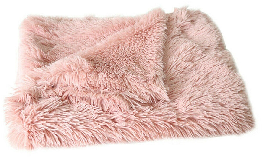 Image 4: Plush Pet Blanket