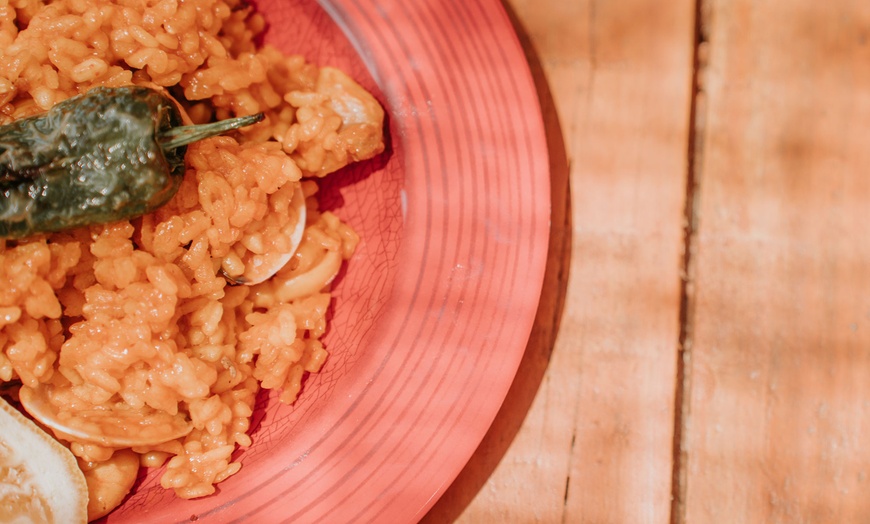 Image 7: Menú para 2 o 4 con acceso a la piscina y opción a cama balinesa