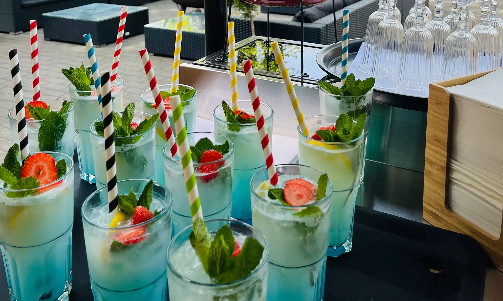 3 Std. Buffet inkl. Getränkeflat & DJ ROBSN Live für 1 bis 4 Personen