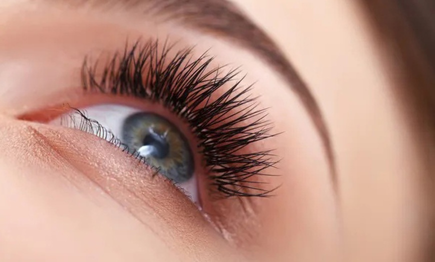 Image 2: Get Classic, Hybrid, Angel, or Russian Lash Extensions
