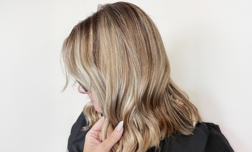 Image 5: Get Smooth Hair with One Blowout and Deep Conditioning