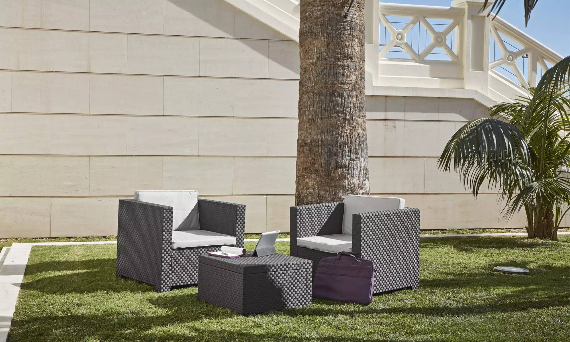 Conjunto de muebles de 2 plazas para jardín - Primary Image